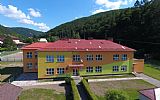 zrekonstruovaná budova školy Hlubočky - Dukla