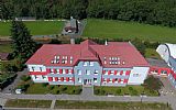 zrekonstruovaná budova školy Hlubočky - Ves